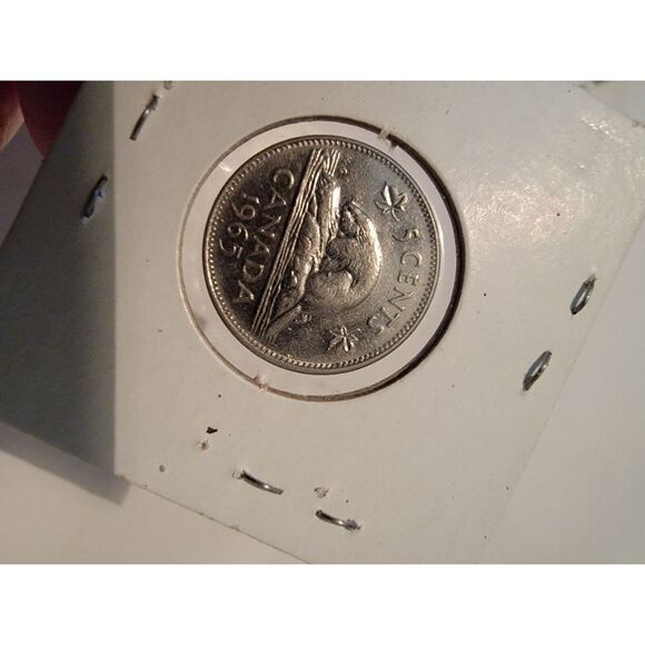 Canadian 5 Cent Piece Five Cent Queen Elizabeth 1965 Canada - Picture 1 of 2